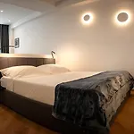 招待所 Cosy